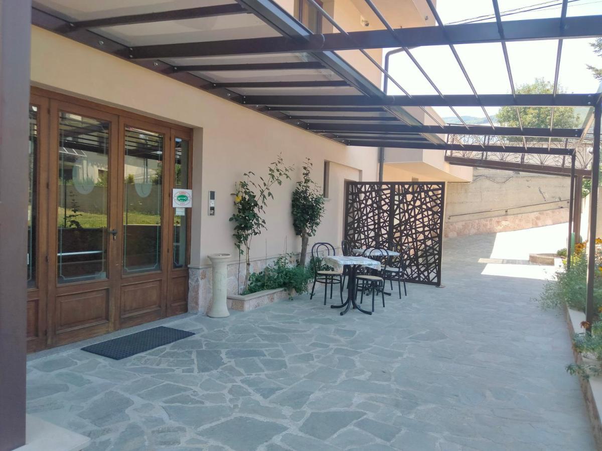 Hotel Ristorante Caligiuri Decollatura Exterior photo
